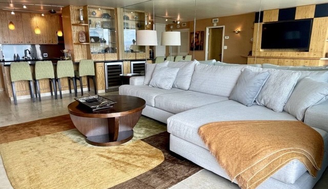 Beachfront Condo in Beautiful Coronado in Coronado