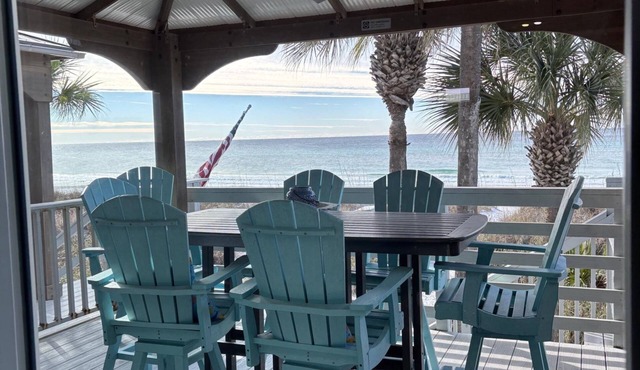 Beachfront Townhouse(21) Pet Friendly Covered Deck