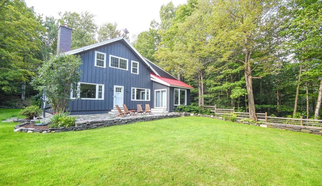 Beautiful Freshly Renovated 3/4 Br with Work Stations