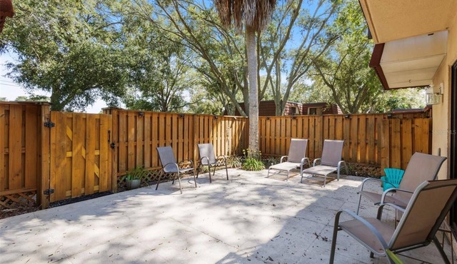 Beautiful Townhome/Fully Furnished in the heart of Palm Harbor.