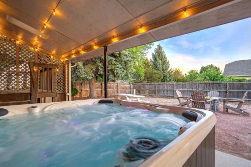 Briargate Basecamp - Hot Tub, Game Room, and Pet Friendly