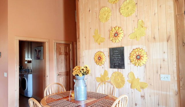 Cabin Retreat! Mesa Verde Park + WiFi + Fire Pit in Cortez