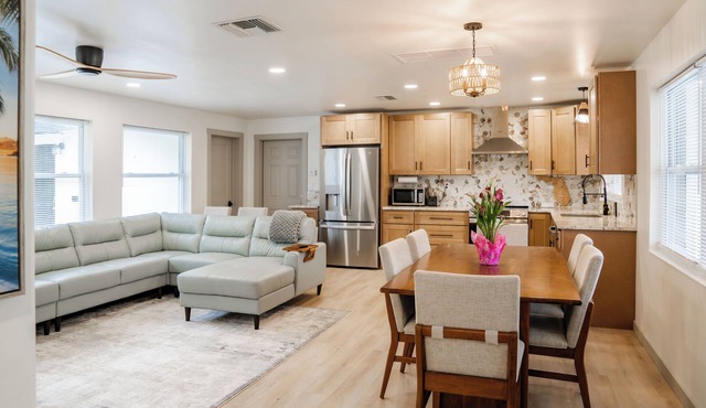 Charming 3br home 15min from CLW beach in Clearwater