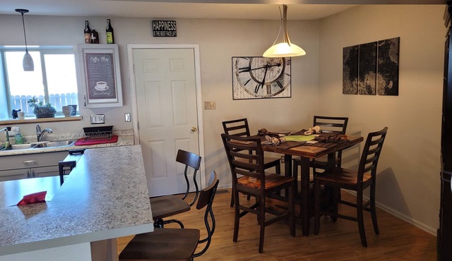 Cheerful Mountain View Townhome