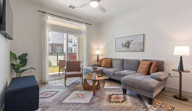 Chic Ground Level 1BR 1BA | Luxe Living