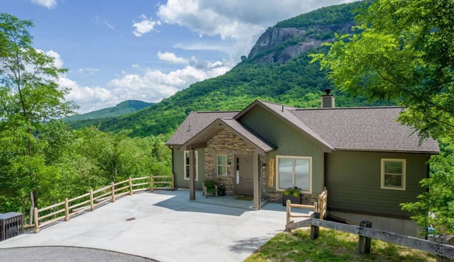 Chimney Rock Cottage with Waterfall Views, Hot Tub