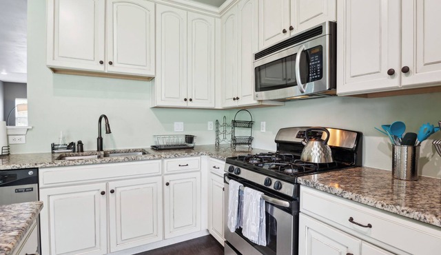 Cozy family size Lakeview home, 6 mins drive to University of Delaware