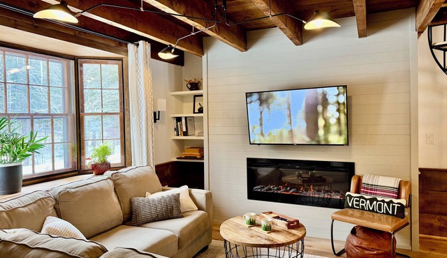 Cozy VT Retreat Coffee Bar Fireplace Near Quechee Gorge Min to Woodstock