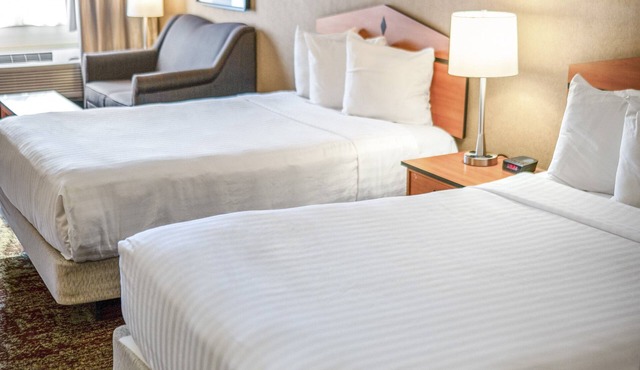 Crystal Inn Hotel & Suites Midvalley