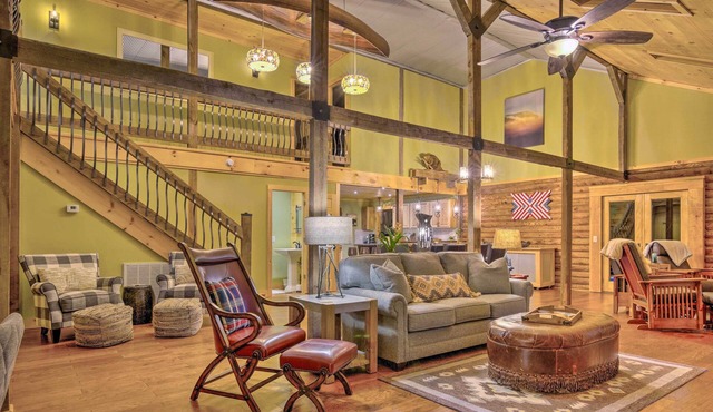 Deck & Views: Hendersonville Cabin, Roads Are Open in Hendersonville