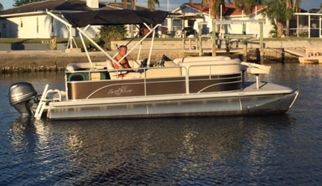 FALL SAVINGS! Paradise on the Gulf, FREE pontoon boat use and salt water pool.