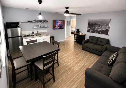 Family Friendly 2BR 1BA Close to LegoLand in Winter Haven