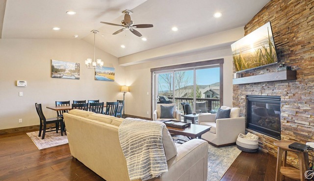 Family Mountain Retreat | Private Hot Tub