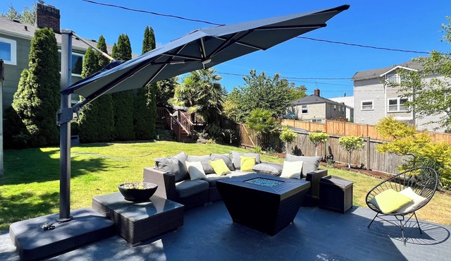 Family Oasis - Huge Yard · Toys · Fire Pit · 3BR+ Near Queen Anne/Ballard