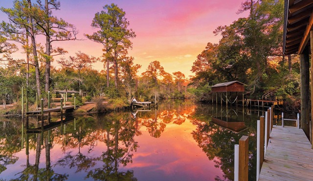 Family River Retreat with Kayaks and Fire Pit