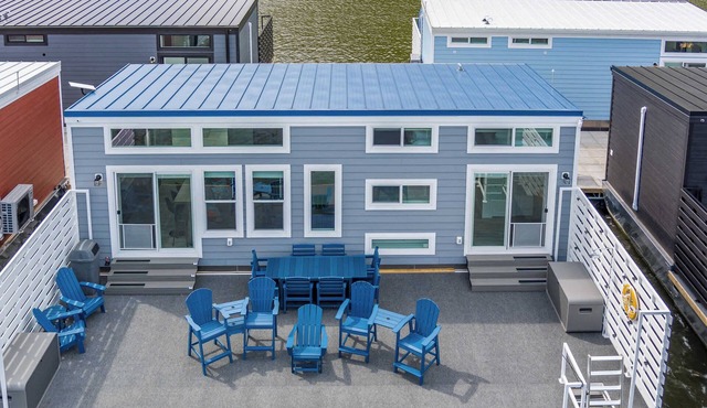 Floatopia - A Unique Floating Retreat in Russell Springs