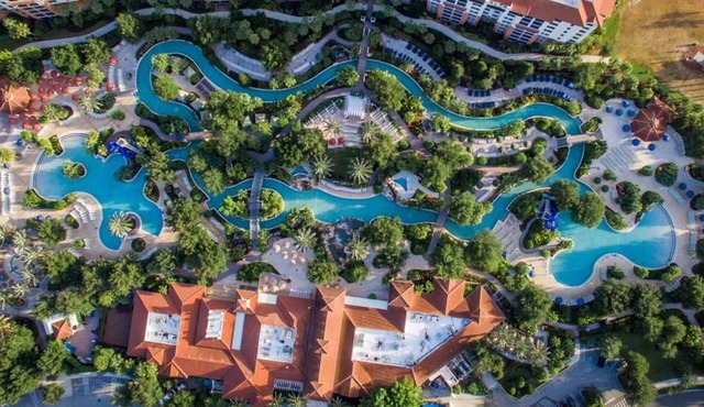FUN FOR THE WHOLE FAMILY! Enjoy Orlando in luxury!