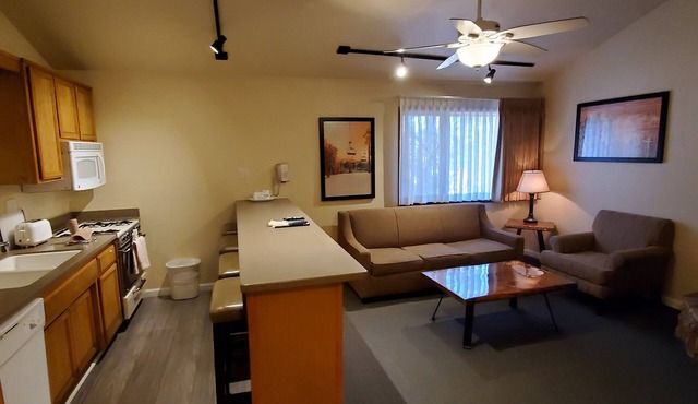 Getaways at Snow Lake Lodge in Big Bear Lake