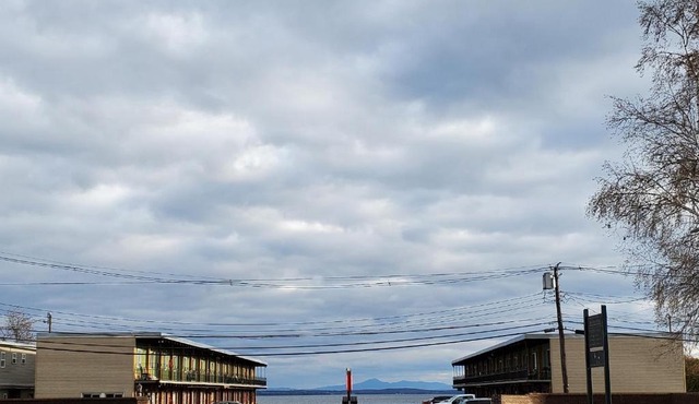 Golden Gate Lodging in Plattsburgh