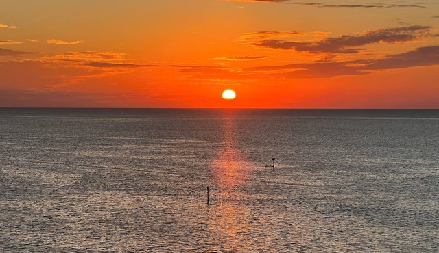 Gulf coast condo with AC in Hudson. 1 bedroom, 1 bathroom, updated kitchen.