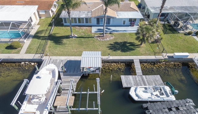 Gulf Harbors Retreat WATERFRONT 3 Bed/2 Bath