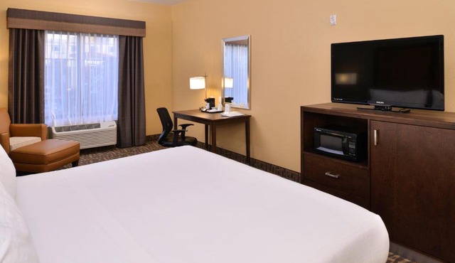 Holiday Inn Express & Suites Page - Lake Powell Area by IHG