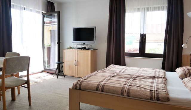 Holidayflat with balcony, seperate entrance, near Thuringian Forest in Floh- Seligenthal