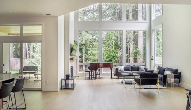 Huge Sammamish 5BR w/Backyard & Garage, near Park, by Blueground