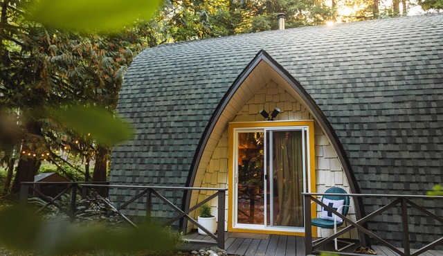 Iconic Arched Cabin | Near Mt Baker Hiking