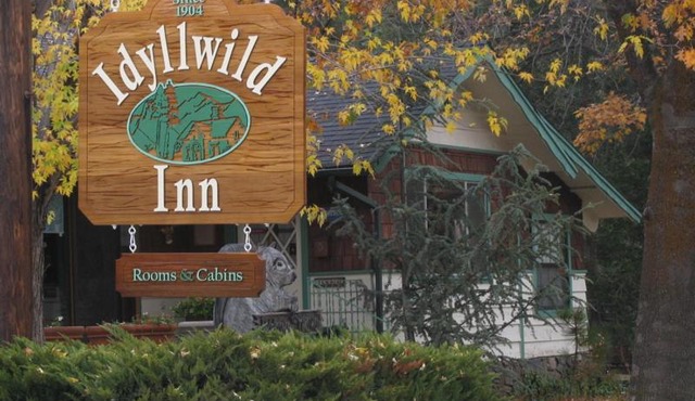 Idyllwild Inn and Strawberry Creek Inn in Idyllwild