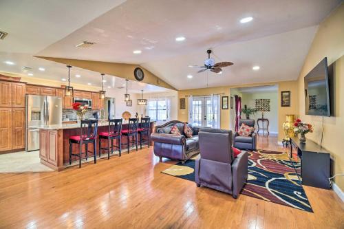 Lanai, Pool & Gas Grill: Sebring Retreat!