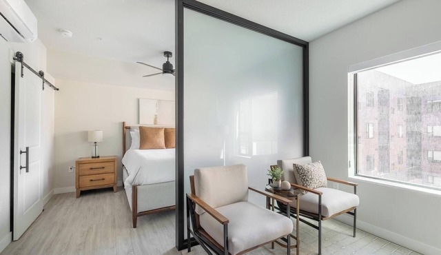 Landing | Beautiful Studio, Gym, Courtyard
