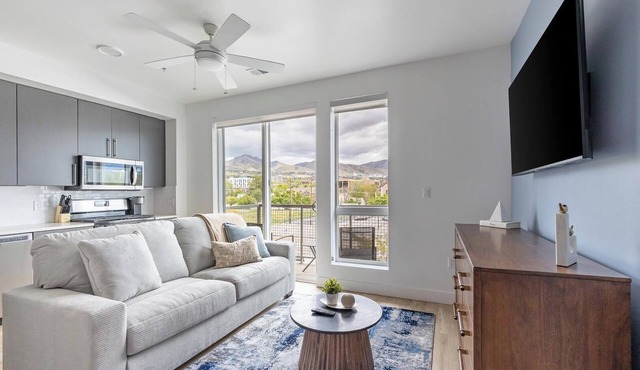 Landing | Beautiful Studio in Central City