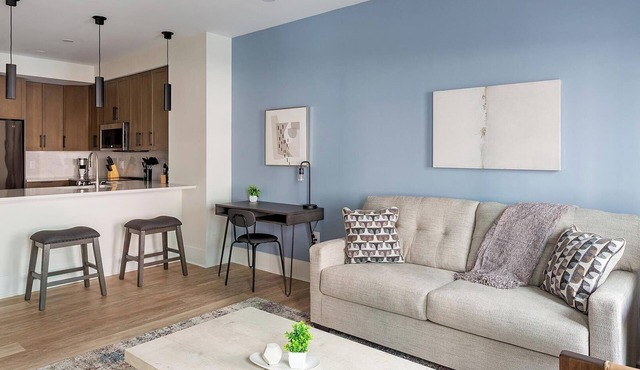 Landing | Beautiful 1BD, Pool in Philadelphia