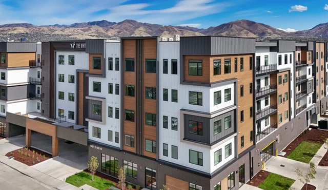 Landing | Incredible 1BD, Yoga Studio, Courtyard