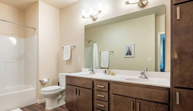 Landing | Spectacular 1BD, Yoga Studio, Gym