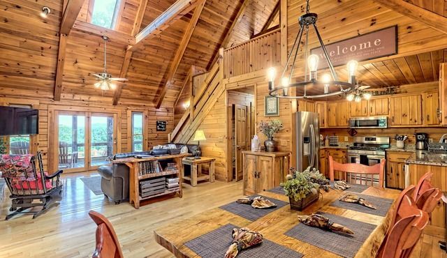 Large Deck, Screened Porch, Hot Tub, Fire Pit