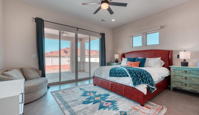 Lux Kanab Home with Pool Hot Tub Pickleball Courts
