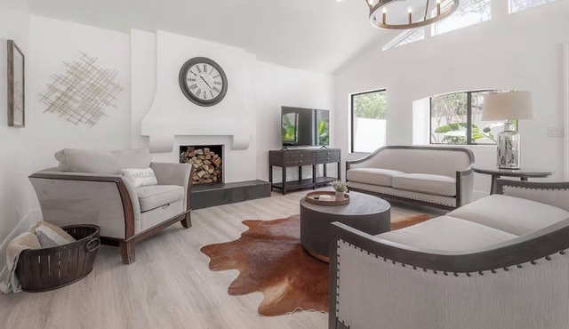 LUXE River Hills Chateau Pool&HotTub 3BR2.5 Bath