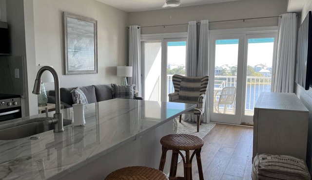 Luxury Condo With Beautiful Views