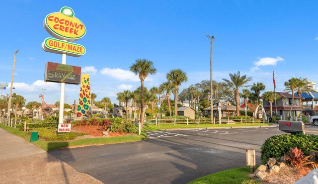 Luxury Gulf Front Property! Directly on the Beach! Sleeps 15!