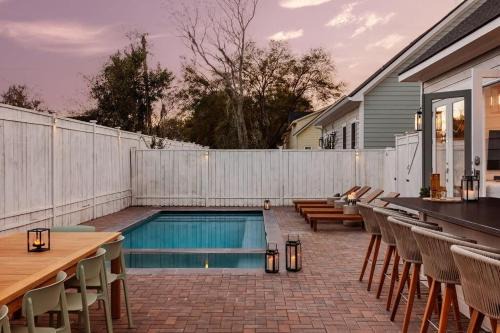 Luxury Savannah Home Private Pool & Spa