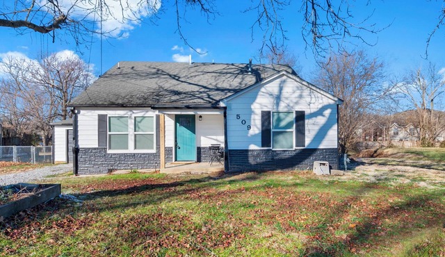 Maverick House 4 Bedroom House in Siloam Springs in Siloam Springs