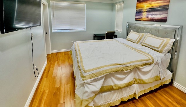 Modern 4BR Home + Near DTLA and Parks #TravelSGV