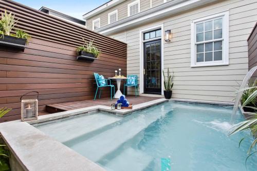 Modern Luxury Getaway Heated Pool