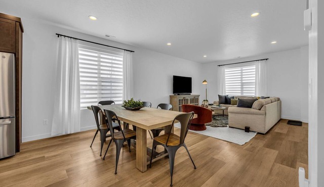 Modern Snowbasin Ski Retreat with Gorgeous Mountain Views Perfect for Families