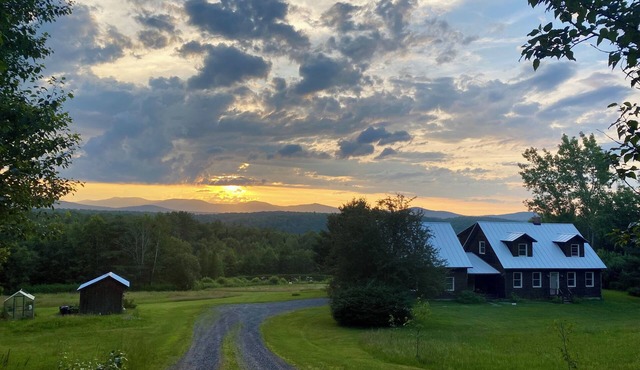 Mountain Glow Meadow: Serene Dark Sky Retreat