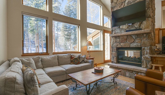 Near Ski Access: Home w/Hot Tub in Breck!