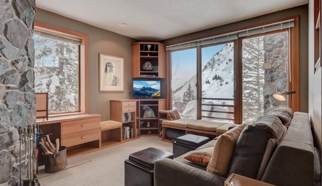 Newly renovated! Alta Blackjack Condo - ski-in/ski-out Snowbird, ski-in Alta