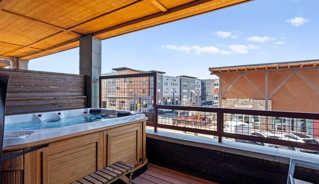 Newpark 406-A | Private Hot Tub | Kitchenette | Olympic Park & Mtn Views | Fireplace | Top Floor